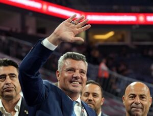 Sadettin Saran Fenerbahçe Beko-Beşiktaş GAİN maçını yerinden takip etti