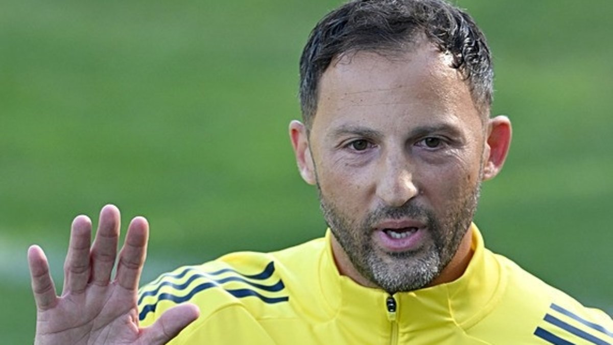 Tedesco, Fenerbahçe’nin başında ilk antrenmanına çıktı
