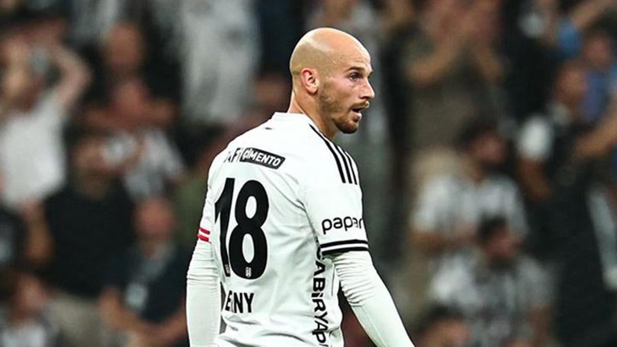 Vaclav Cerny Beşiktaş kariyerine asistle başladı
