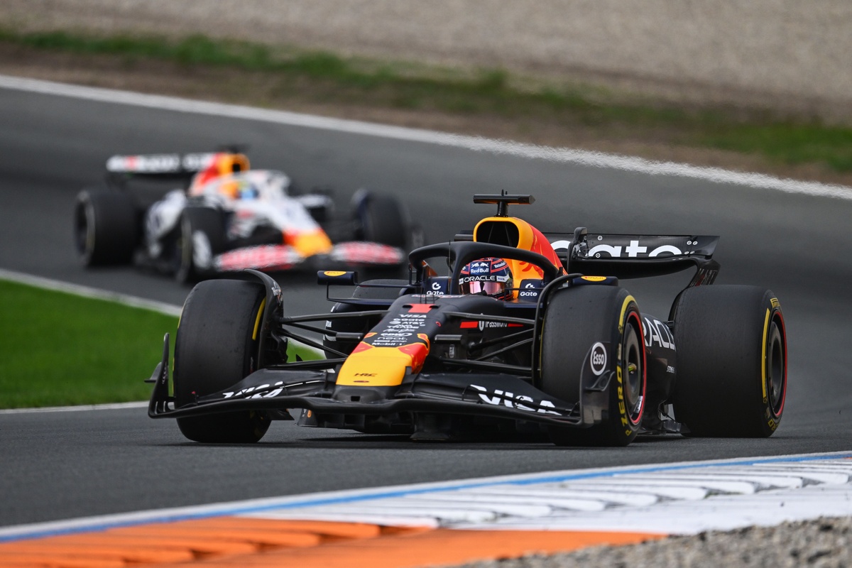 Verstappen: &quot;Red Bull, Racing Bulls ile mücadele etmemeli&quot;