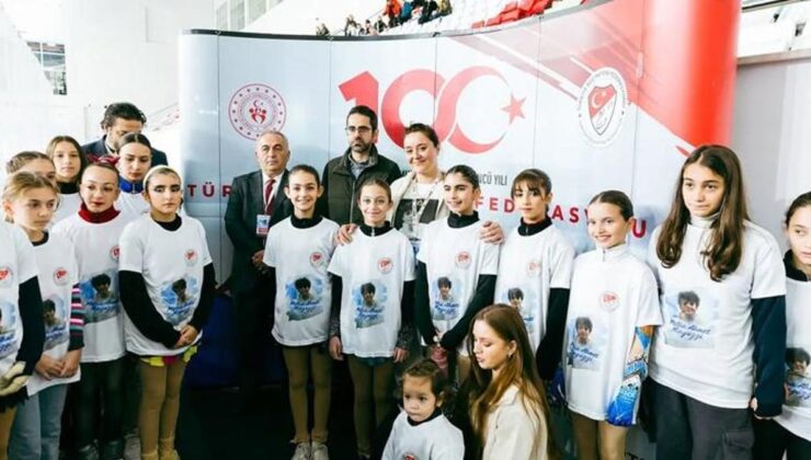 Ahmet Minguzzi adına düzenlenen Artistik Buz Pateni Yarışması, Ankara’da başladı
