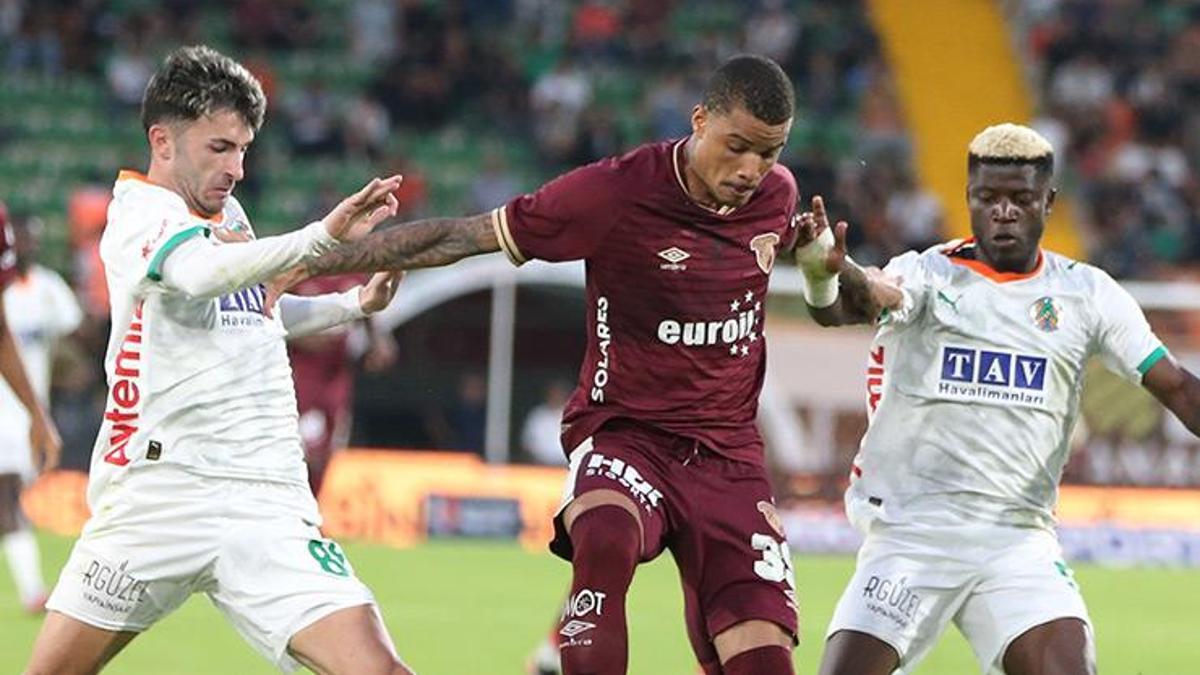 Alanyaspor evinde Göztepe’yi tek golle geçti! Alanyaspor – Göztepe maçı sonucu: 1-0