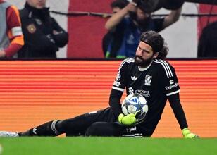 Alisson Becker’den Liverpool’a kötü haber