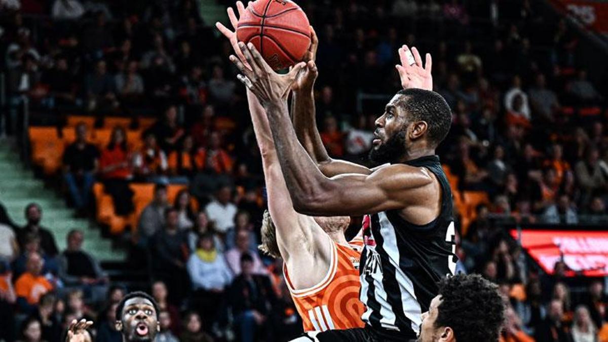 Anthony Brown’dan son saniyede maç kazandıran mucize üçlük! Ulm – Beşiktaş GAİN maç sonucu 99-101
