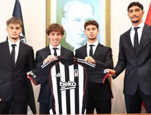 Beşiktaş’ta 4 genç futbolcuyla profesyonel sözleşme imzalandı