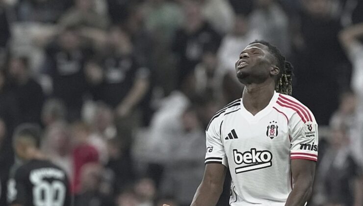 Beşiktaş’ta El Bilal Toure’den korkutan hareket! Soyunma odasına gitti