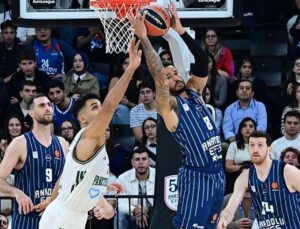 (CANLI) Anadolu Efes – Panathinaikos | Euroleague’de kritik maç
