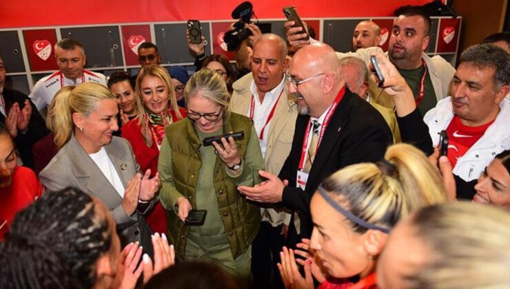 Cumhurbaşkanı Recep Tayyip Erdoğan’dan A Milli Kadın Futbol Takımı’na tebrik