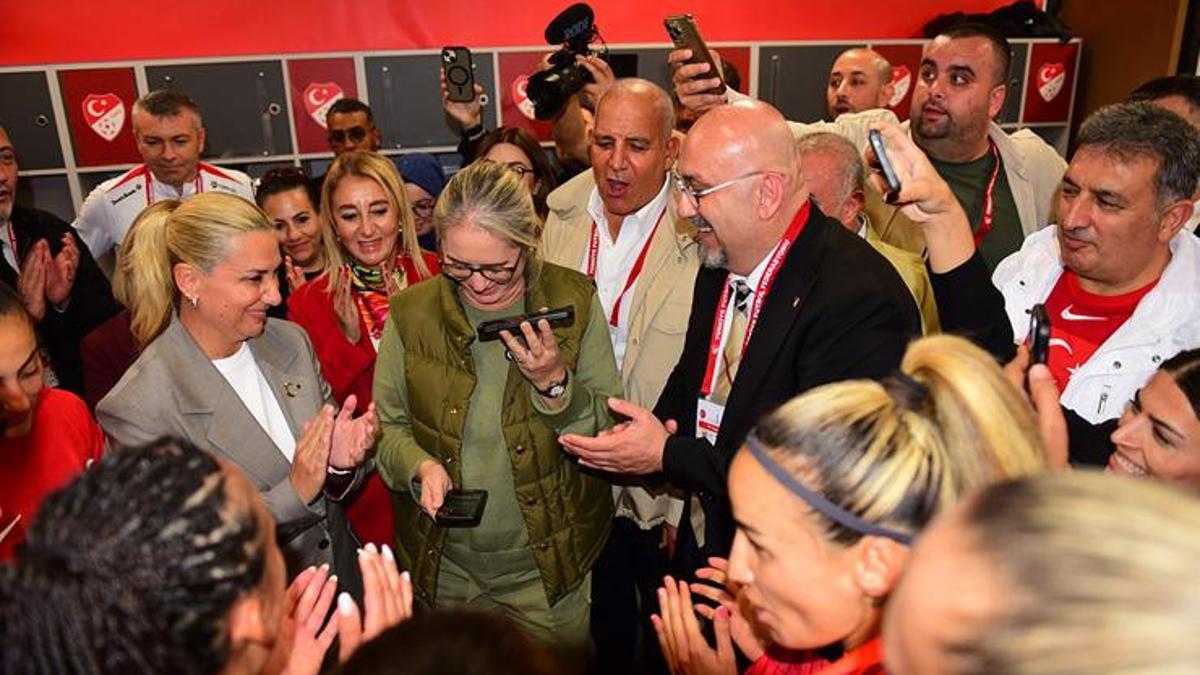 Cumhurbaşkanı Recep Tayyip Erdoğan’dan A Milli Kadın Futbol Takımı’na tebrik