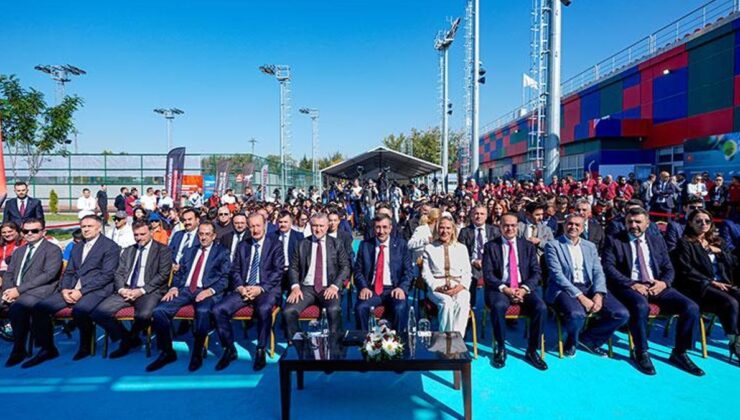 Cumhurbaşkanlığı Kupası Tenis Turnuvası açılış töreni düzenlendi! Bakan Osman Aşkın Bak: Türk tenisi için önemli bir adım