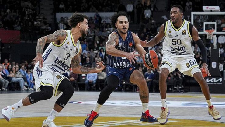 EuroLeague’de Türk derbisi Fenerbahçe’nin! Anadolu Efes – Fenerbahçe Beko maç sonucu 69-79