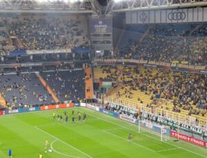 FENERBAHÇE HABERİ: Kadıköy’de tribünler Filistin’i unutmadı!