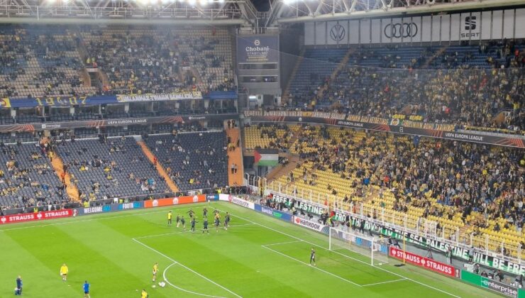 FENERBAHÇE HABERİ: Kadıköy’de tribünler Filistin’i unutmadı!