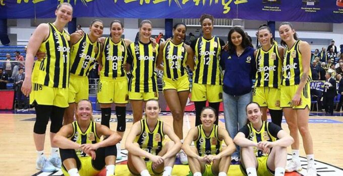 Fenerbahçe Opet deplasmanda Valencia’yı devirdi