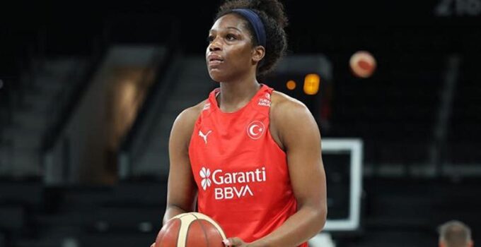 Fenerbahçe Opet, Teaira McCowan ile anlaştı
