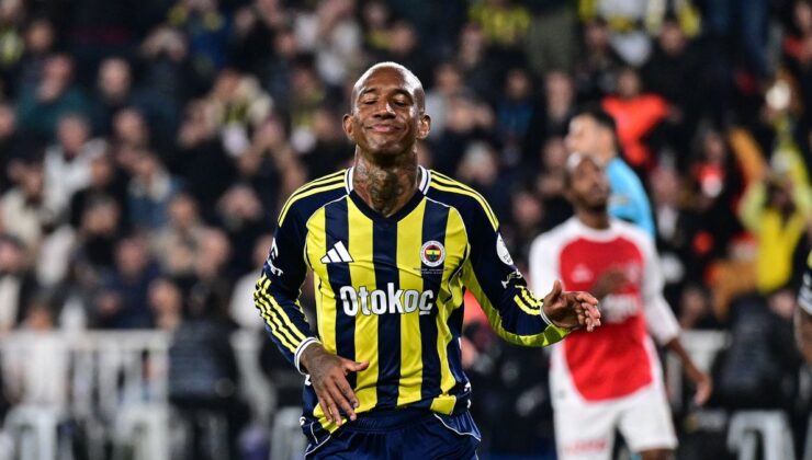 Fenerbahçe tribünlerinden Talisca’ya penaltı tepkisi!