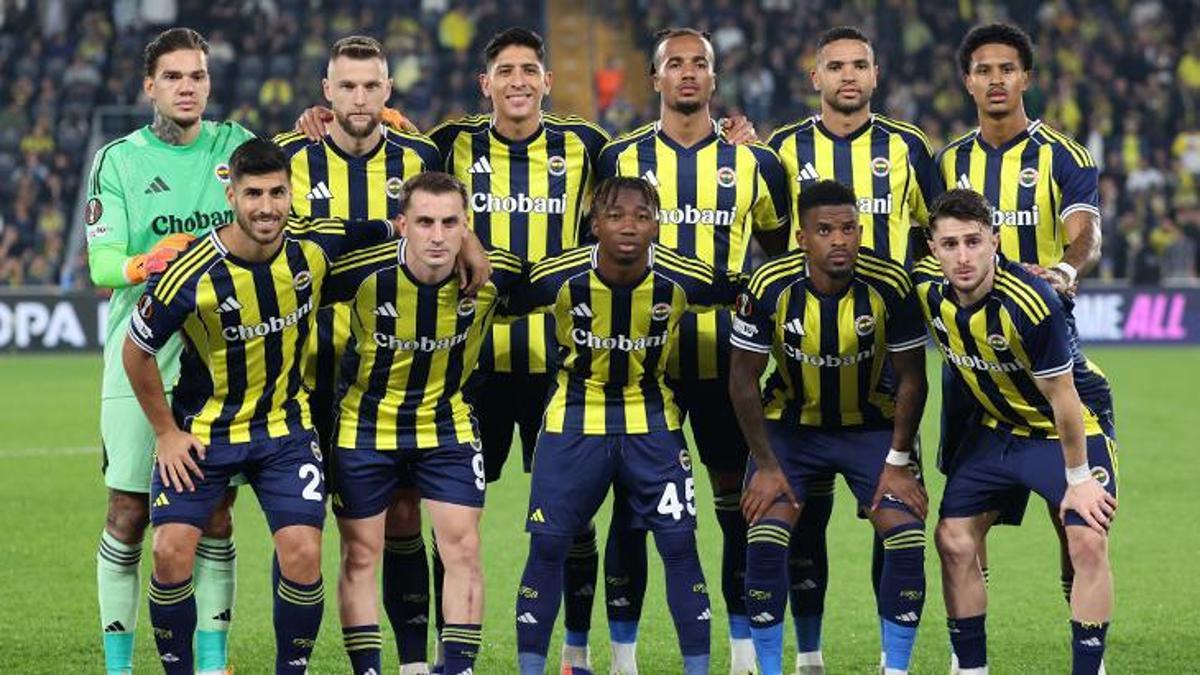 Fenerbahçe’nin kamp kadrosu açıklandı! Listede 2 eksik