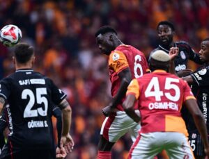 Galatasaray Beşiktaş derbisinde 10 kişi kaldı!