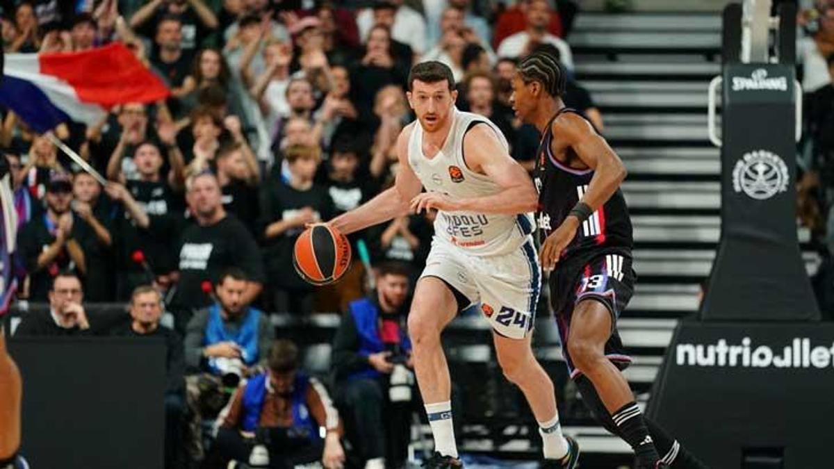 Paris Basketball’u Anadolu Efes durdurdu, Euroleague’de galibiyeti hatırladı (Maç Sonucu 80-90)