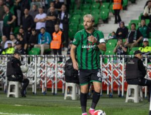 Sakaryaspor’da Caner Erkin ve Burak Altıparmak affedildi!