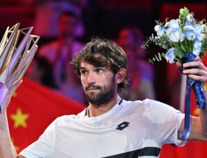 Shanghai Masters Kuzenler Finalinde Vacherot Şampiyon
