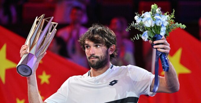 Shanghai Masters Kuzenler Finalinde Vacherot Şampiyon
