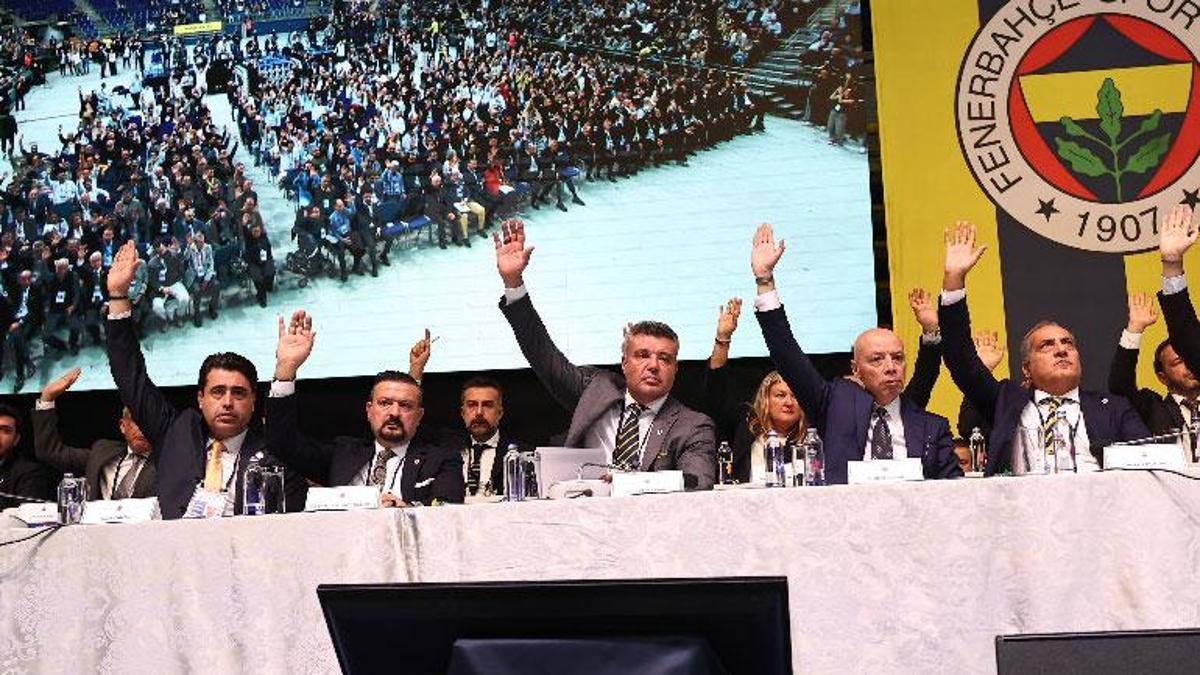 CANLI |  Fenerbahçe Olağanüstü Genel Kurul’da 4,5,6,7,8. maddeler kabul edildi