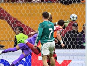 Uğurcan Çakır’ın Liverpool karşısındaki kurtarışı gecenin en iyileri arasında!