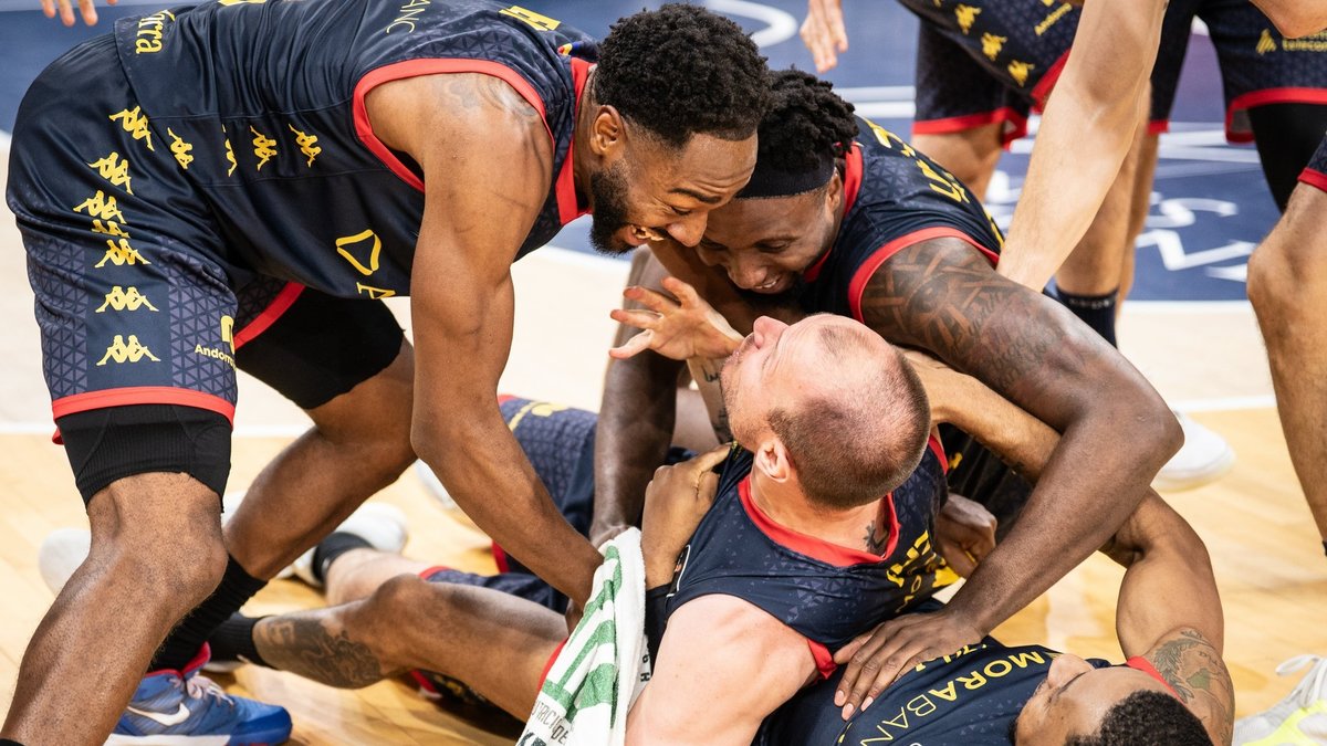 Yok böyle bir 3’lük! İşte İspanya Ligi’nde gündem olan o basket