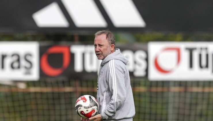 Beşiktaş’ta yaprak dökümü! 4 futbolu ile ayrılık kapıda