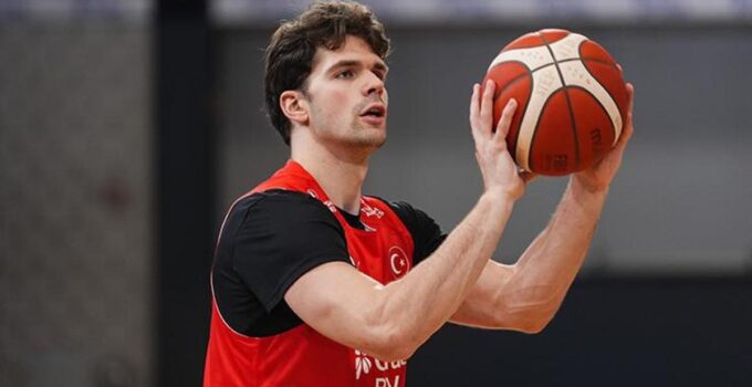 Tarık Biberovic’ten Milli Takım sözleri ‘Kim olduğumu göstermeye devam edeceğim’