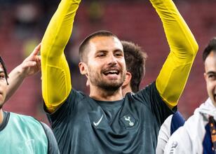 Tottenham’ın eski kalecisinden şaşırtan karar: Futbolu bırakıp fotoğrafçı oldu!