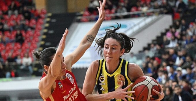 Fenerbahçe Opet deplasmanda kazandı