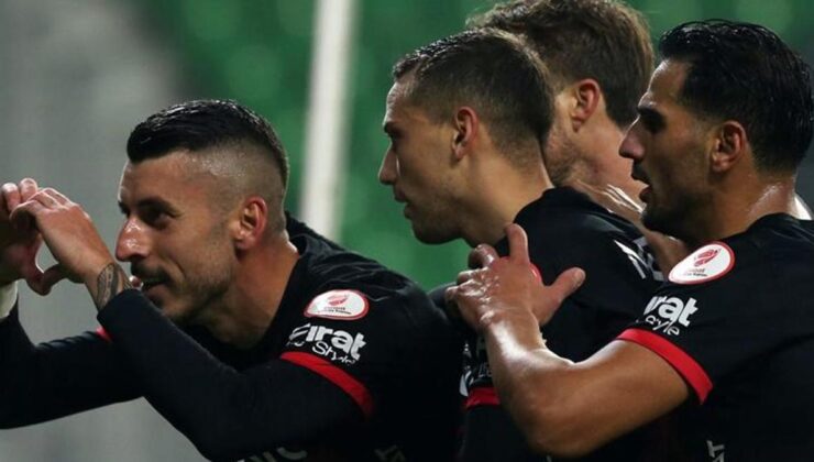 Gençlerbirliği Sakarya’da patlama yaptı! Sakaryaspor – Gençlerbirliği maç sonucu 0-5