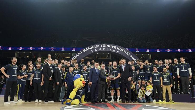 Bakan Bak’tan, Fenerbahçe Beko’ya tebrik