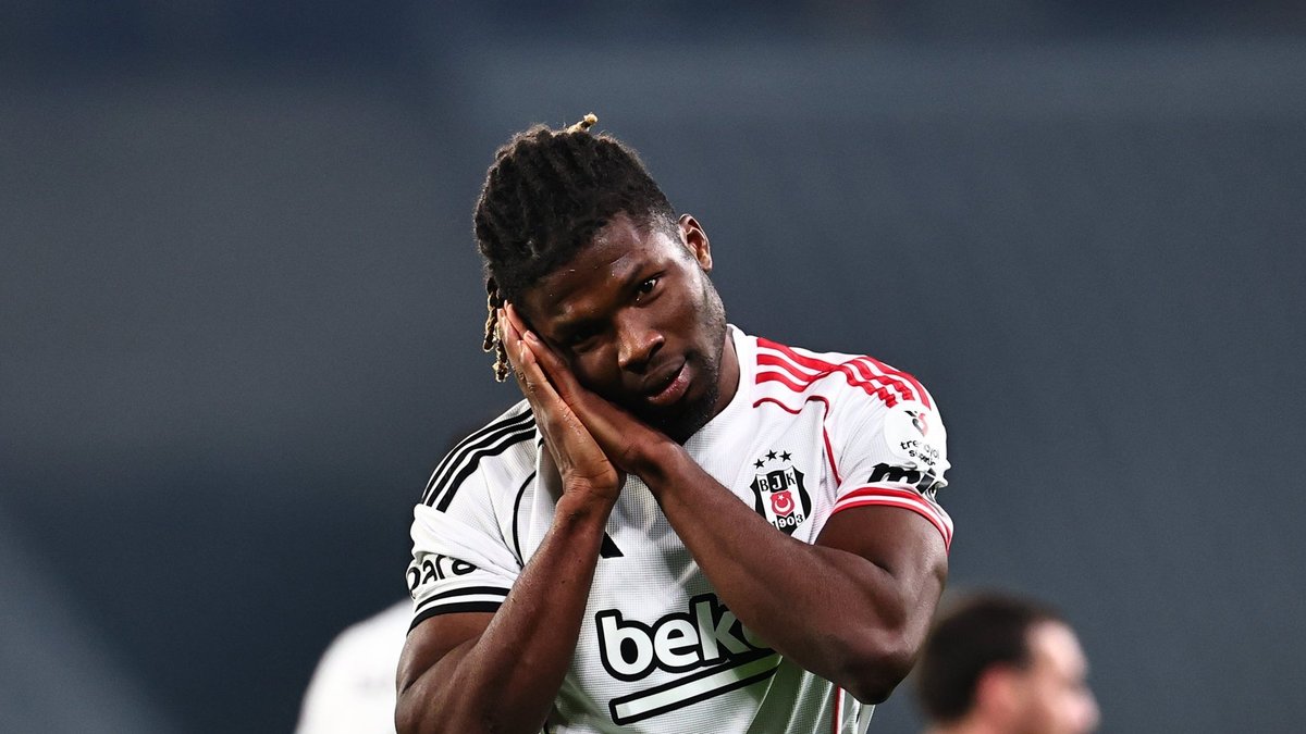 El Bilal Toure, Sergen Yalçın’ın kararını bekliyor