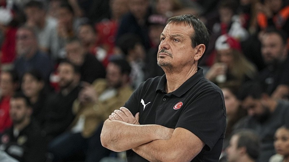 Ergin Ataman: Hep birlikte Türk basketbolunu zirveye çıkardık!