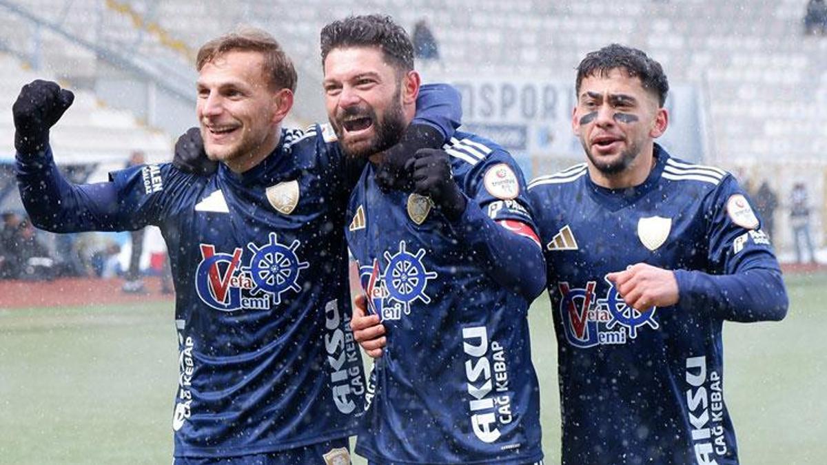 Erzurumspor FK’dan Manisa FK’ya tarihi fark