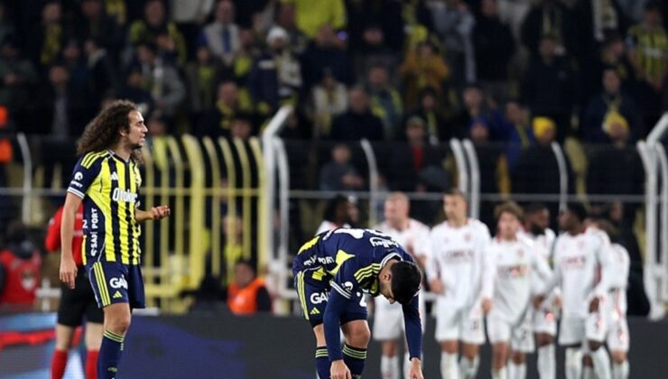 Fenerbahçeli futbolculardan Oğuzhan Çakır’a tepki! İlk yarının bitmesinin ardından…