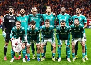 Jamie Carragher: ‘Liverpool’un sorunu transferler!’