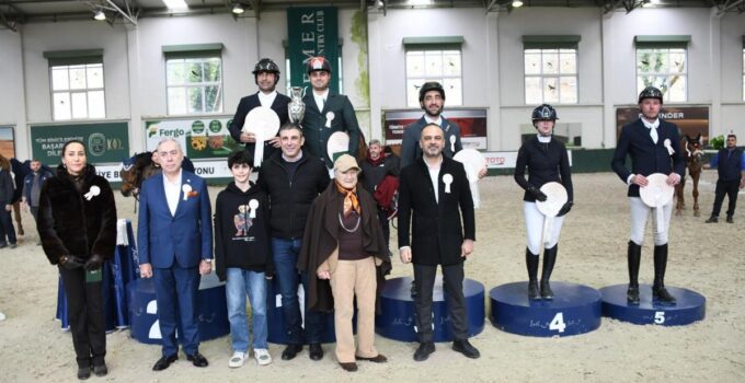 Lale Apa Kupası Engel Atlama Yarışmaları’nda kazananlar belli oldu