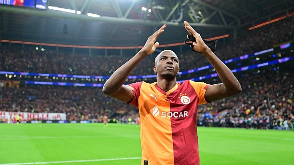 Victor Osimhen: Galatasaray taraftarıyla birlikte biz bir aileyiz!