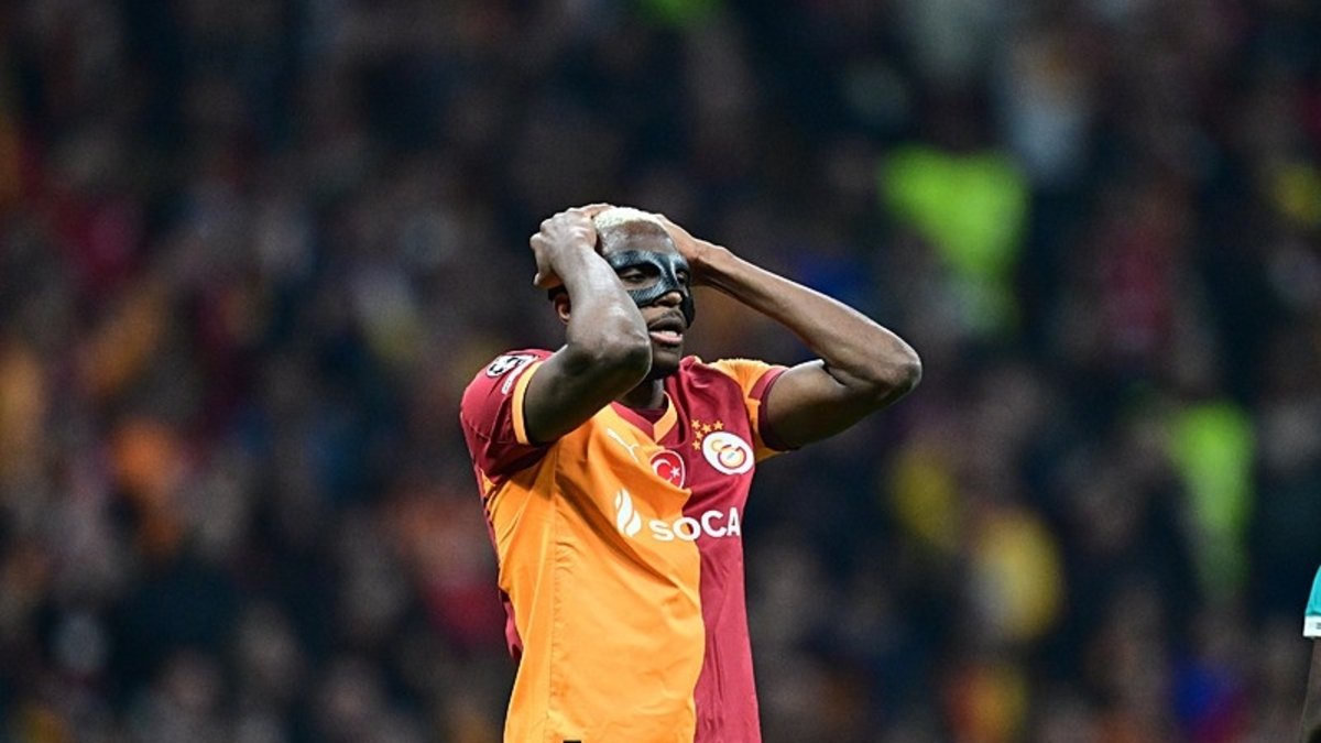 Victor Osimhen’den endişelendiren görüntü! Liverpool maçı sonrası…